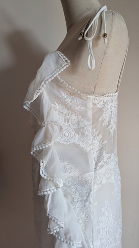 Shona Joy White Ruffled Lace Jumpsuit Size 10 - Picture 6 of 11