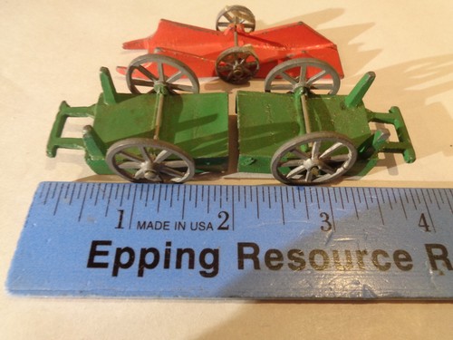 VINTAGE MINATOY/BRITAINS FARM CARS,STREET LIGHT,TRAFFIC LIGHT LOT. DIORAMA ITEMS - Picture 6 of 9