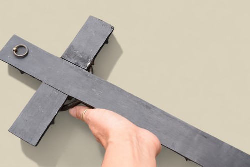 ⭐Antico crocifisso francese in legno nero intagliato del XIX secolo ⭐ - Foto 9 di 11