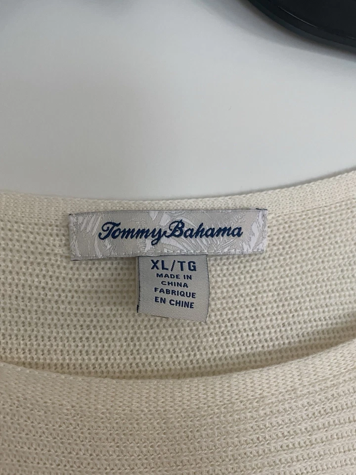 Suéter Tommy Bahama Manga Dolman. Talla XL. Color crema. Foto 3 de 3