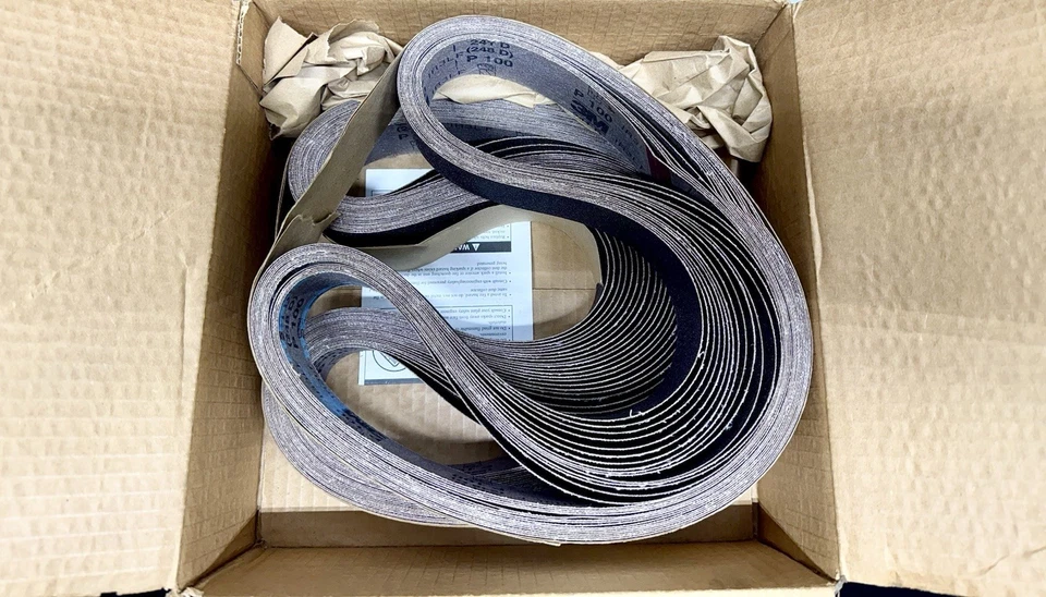 Lote de 50 correas de óxido de aluminio 3M 241D P100 grano 2" x 48" T1538 Foto 4 de 4