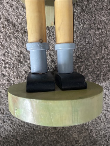 Cascanueces de conejito de madera Pier 1 - Imagen 5 de 19