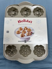 Nordic Ware 12 Bundt Cupcake Holiday Mini Muffin Pan NEW