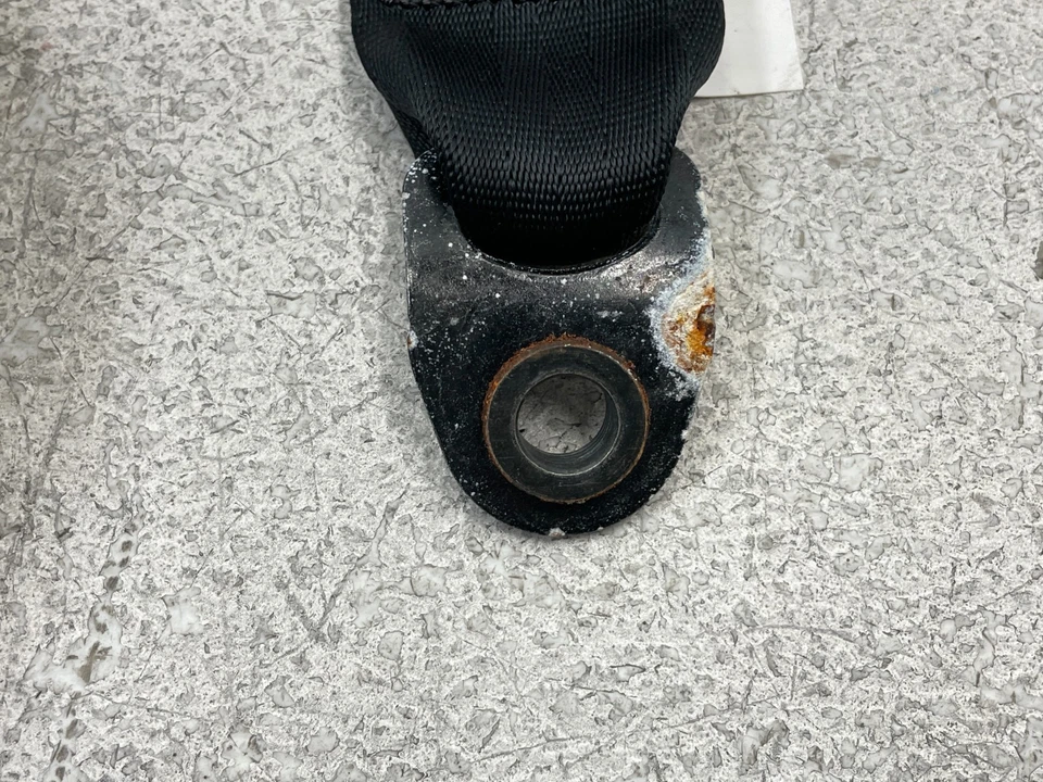 Cinturón de seguridad trasero izquierdo Lotus Evora 2010-2014 retractor negro 1612 OEM Foto 3 de 4