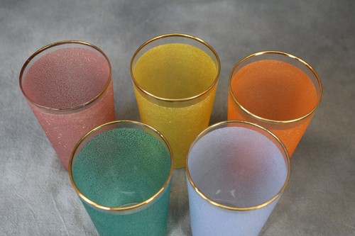 Set of 5 Mid Century Vintage 1950s Harlequin Coloured Frosted Glasses Tumblers - Foto 3 di 5
