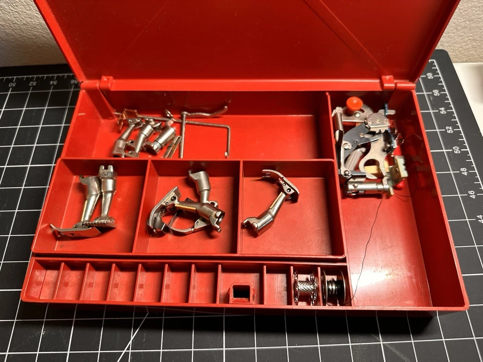 Caja de accesorios Bernina prensatelas pie accesorio estuche con pies + accesorio botón Foto 4 de 4