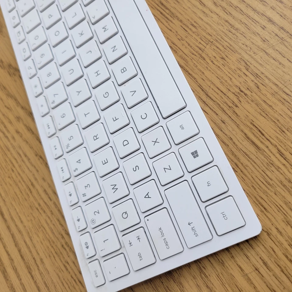 HP TPC-C002K Slim White Wireless Full Size Keyboard *Missing USB Dongle - Image 2 of 4