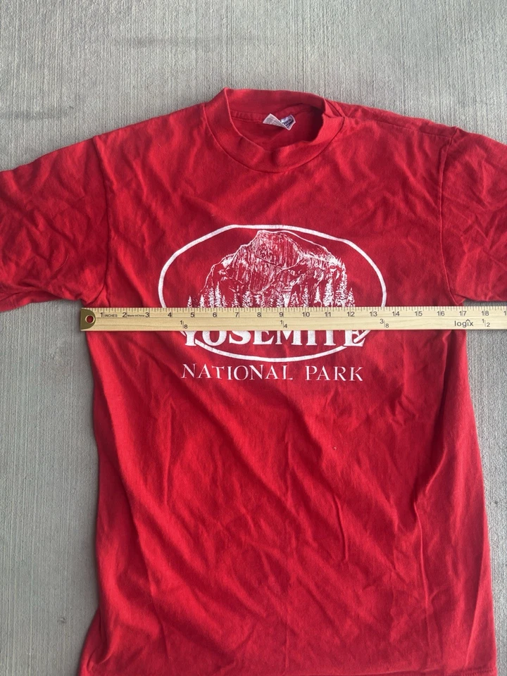80 年代复古 YOSEMITE NATIONAL PARK 纪念品 T 恤 尺寸 M HALF DOME HIKERS, LTD. — 第 4/4 张图片