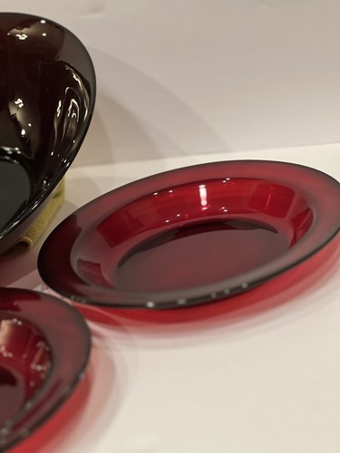 1960s Large Anchor Hocking Ruby Red Salad Bowl With 4 Bowl Plates 11.5x5" - Picture 6 of 13