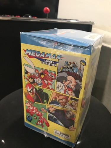 Mega Man Legacy Collection: Collector's Edition (Nintendo 3DS) - Gold Amiibo NEW - Picture 4 of 4