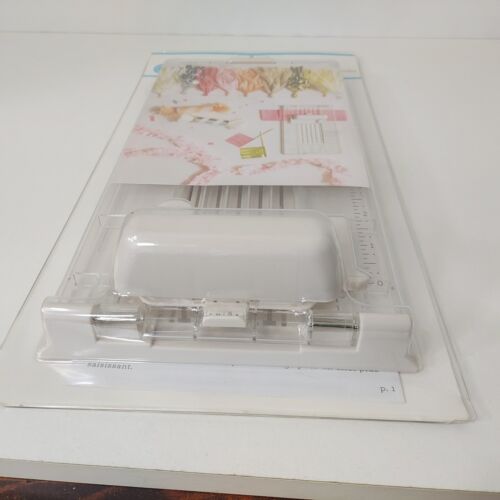 Martha Stewart Crafts Fringe Cutter Trimmer 5 Blades Tassels Banners Garland 8" - Picture 10 of 15