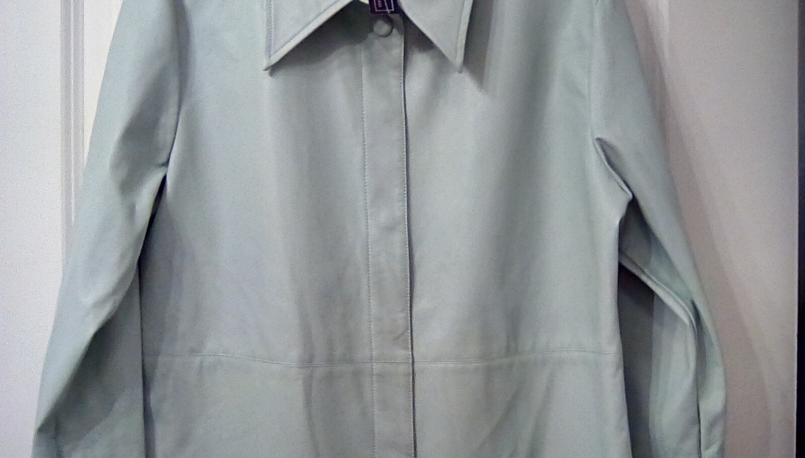 Picture 3 of 18