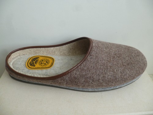 Felt Slippers For Men Brown - Picture 2 of 6