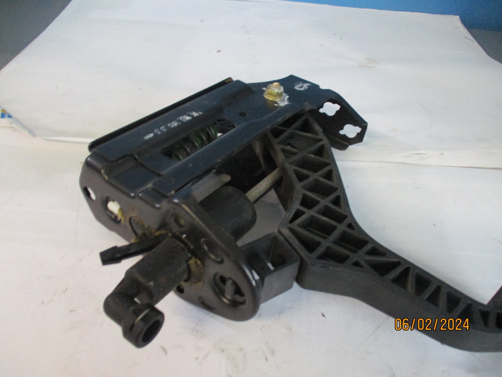 Picture 3 of 5