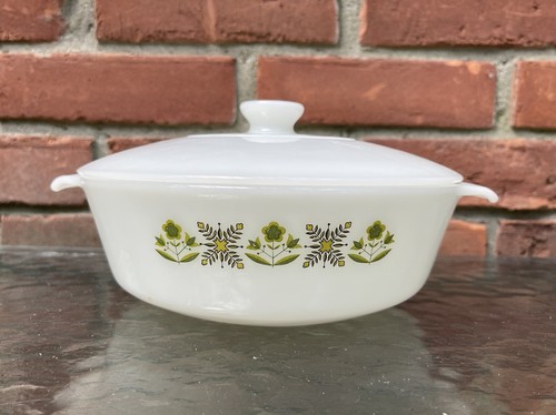 Anchor Hocking Fire King Meadow Green 437 Casserole Dish w/ Lid 1.5 qt. VINTAGE - Picture 1 of 3