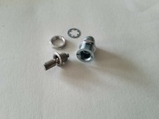 Szybkie zamykanie Cowl-Locks firmy MHZ