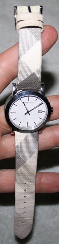 BURBERRY WOMANS WATCH BU1798 WATER RESISTANT 50 METERS - Picture 2 of 5