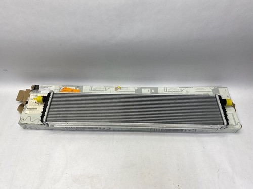 2016-2025 Mercedes AMG GT GLE63 GLS63 4.0L Engine Coolant Radiator A0995005500 - Picture 4 of 6