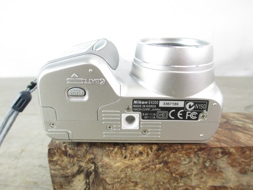 Nikon COOLPIX 4300 Silver 4.0MP Digital Camera Tested - Picture 9 of 9