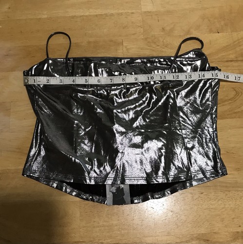 Canotta nuova con etichette Sincerely Jules Silver Bustier corsetto cinturino metallizzato crop media - Foto 7 di 7