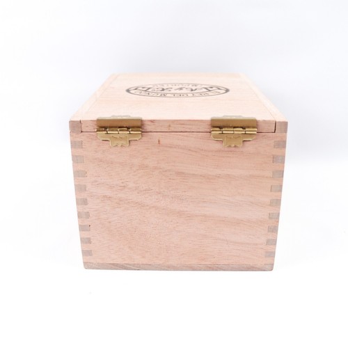 El Rey del Mundo Reserva Salado Empty Wood Cigar Box 6.75" x 5" x 4" - Picture 7 of 12