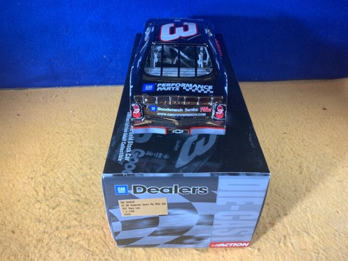 L9-61 DALE EARNHARDT #3 GM GOODWRENCH / WHITE GOLD - 2001 CHEVY MONTE CARLO - Picture 4 of 10
