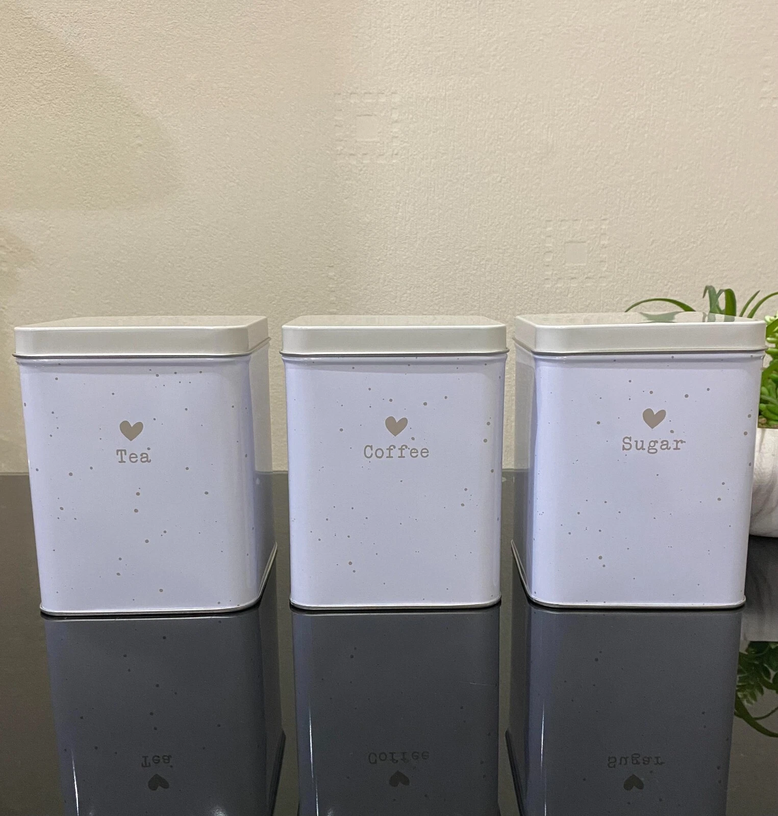 Gold Heart Tea Coffee Sugar Storage Jars Set of 3 Housewarming Gift Canisters
Opens in a new window