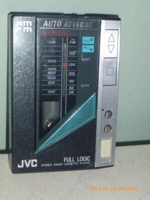 ポータブルプレーヤー Victor Stereo Cassette Player CX-F7 The Personal Hi-Fi Blog: Victor TEPEE CX-F7