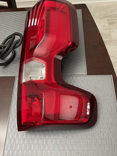CHEVY SILVERADO 1500-2500 LTZ TAIL LIGHT LED LH LEFT DRIVER OEM 2019-22 84554658 - Picture 6 of 9