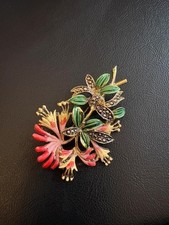 Vintage 1950s Exquisite (Birmingham) enamel honeysuckle flower brooch