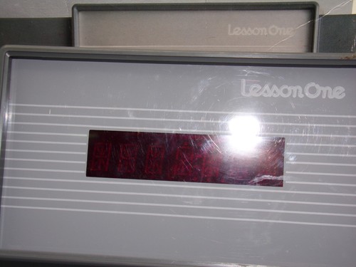 JUGUETE DE APRENDIZAJE ELECTRÓNICO VINTAGE 1987 VTECH LECTION ONE CON CAJA - Imagen 2 de 11