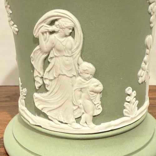 Wedgwood Jasperware Sage Green Vase England Neoclassical Cupid Design Trumpet - Picture 5 of 10