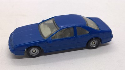 Monogram exacts 1:87 Ford Thunderbird maritimblau USA V8 (41)