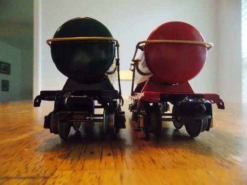 LIIONEL PREWAR UN NAMED TANK CARS RESTORED - Picture 5 of 6