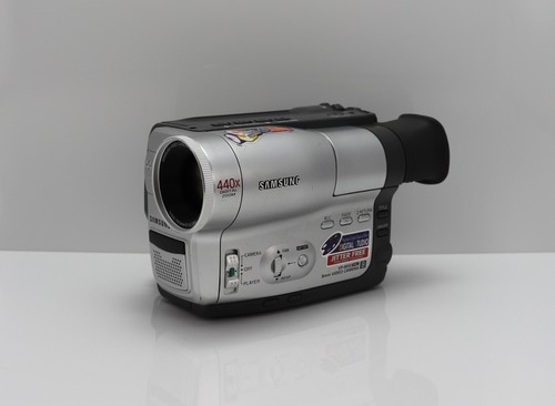 SAMSUNG VP-M50 CAMCORDER 8MM ANALOGUE VIDEO CAMERA VIDEO8 TAPE - Picture 2 of 7