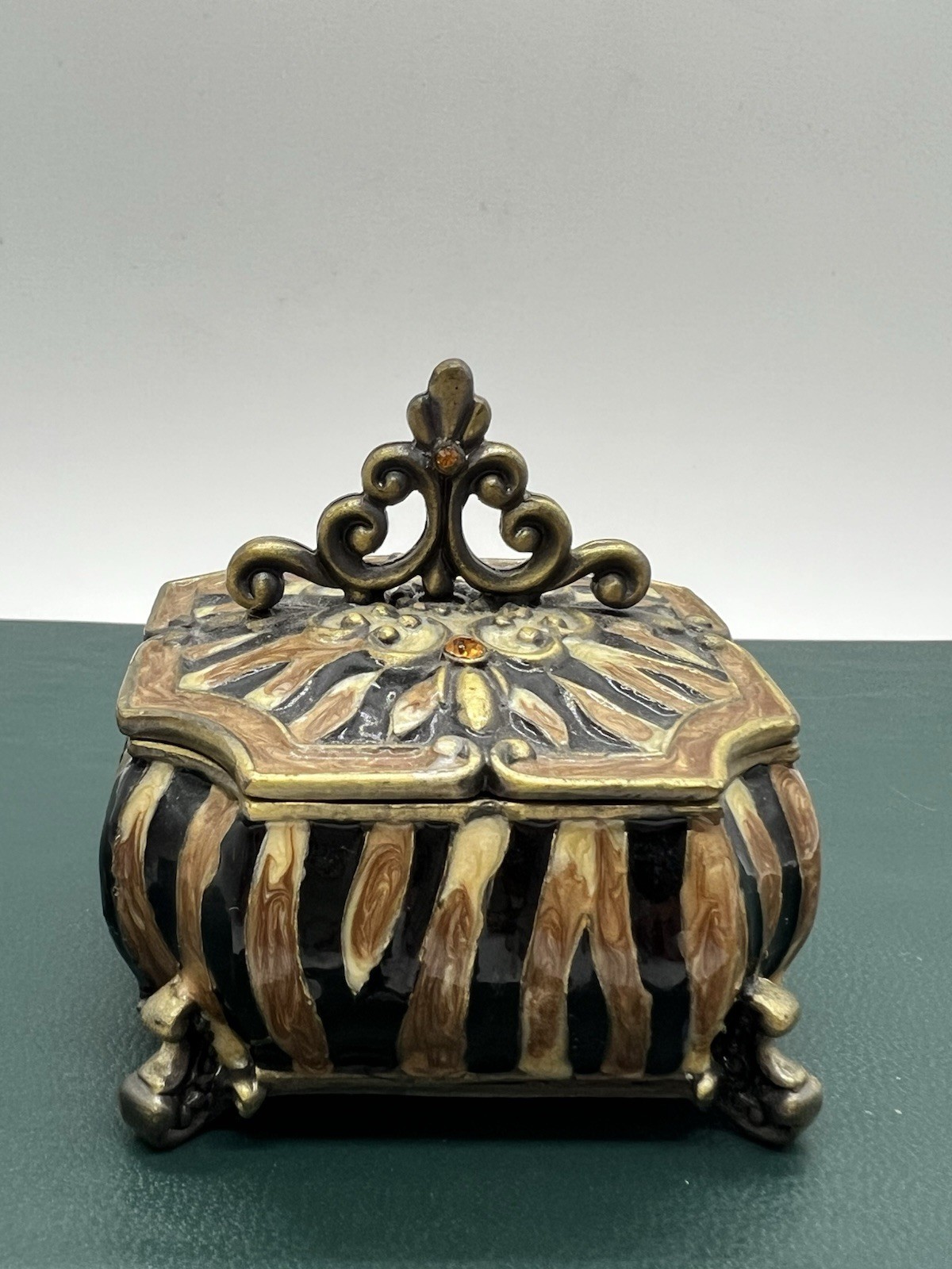 Picture 2 of 12