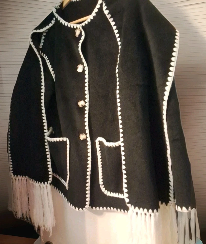 夹克附加围巾流苏黑色带白色拼色口袋羊毛混纺 S — 第 2/4 张图片