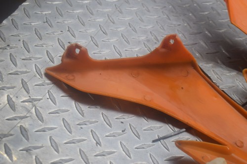 C3-7 BOTH FRONT FENDERS SRS 05 HONDA CRF50F 2005 CRF 50 R BIKE FAST FREE SHIP - Picture 7 of 12