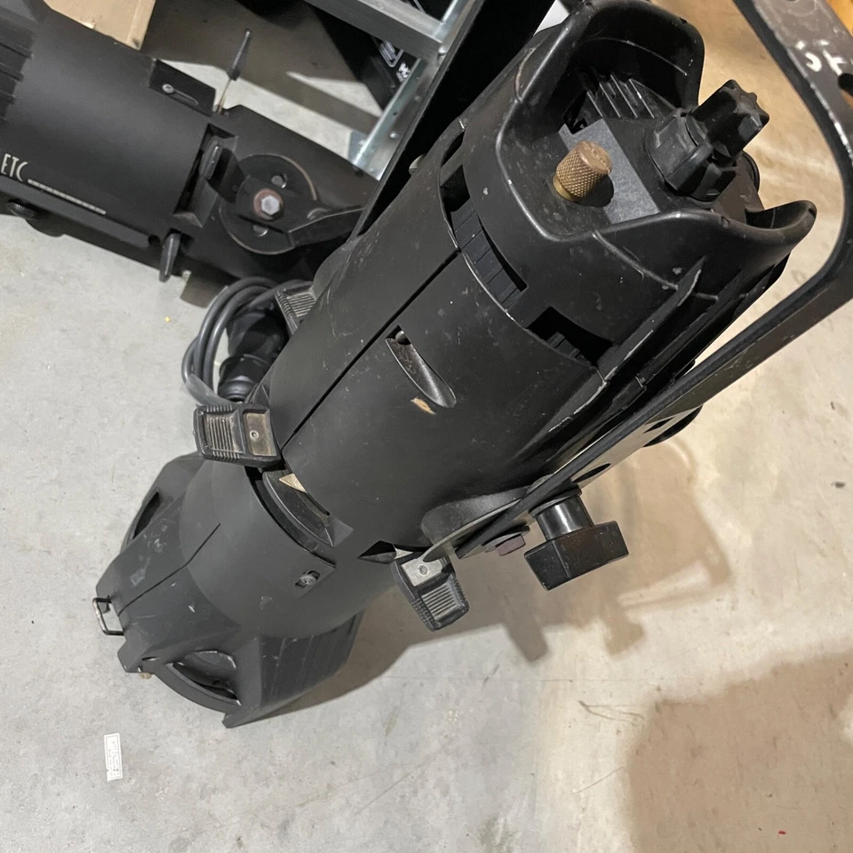 Used ETC 26 Deg Source 4 Junior Profile Theatre Light 575w JNR Stage Lighting - Image 3 of 4