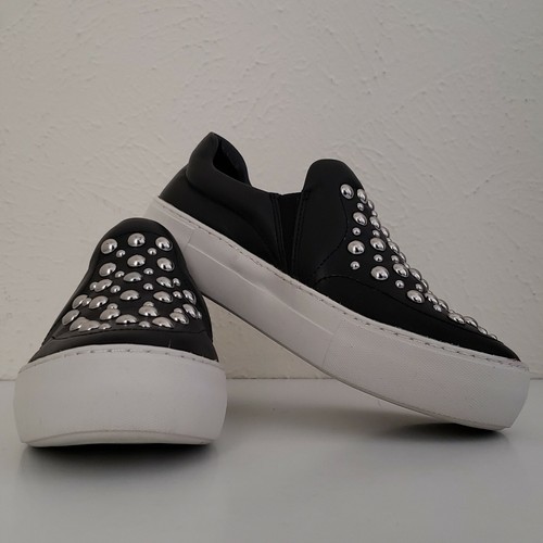 Renvy Womens Black Sneaker Shoe NEW