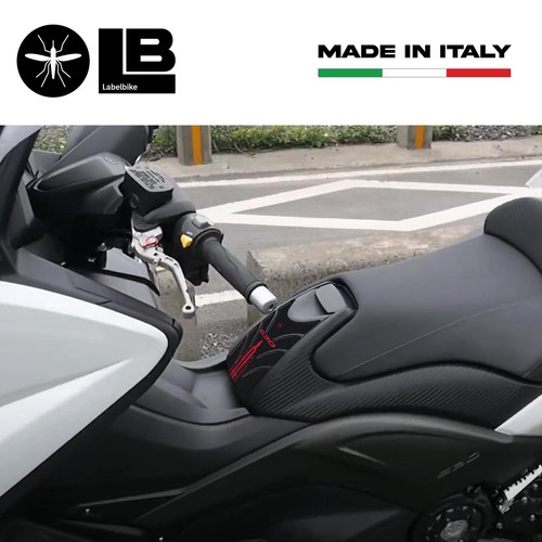 PROTEZIONE SPORTELLO SERBATOIO Yamaha Tmax 530 ADESIVO 3D CARBON-ERGAL 2012-2016 - Foto 8 di 11