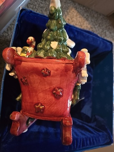 Christmas Dazzle. 24 Gold Accents 8in Tall.  - Bild 3 von 4