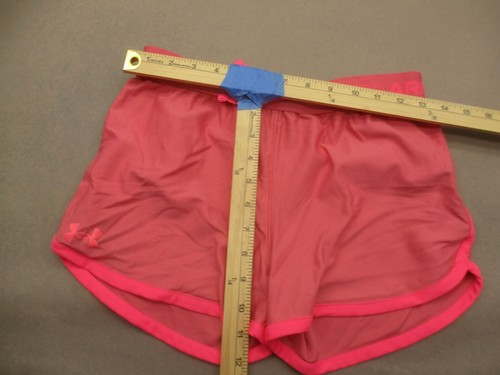 Under Armour HEAT GEAR Size L Girls Pink Stretch Waist Gym Running Shorts 072 - Picture 2 of 5
