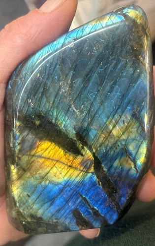 Labradorit Freeform 572 Gramm - Bild 5 von 8