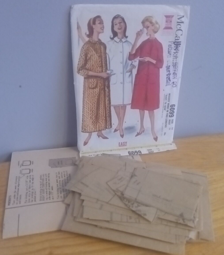 Accappatoio vintage anni 60 McCall's 6099 modello cucito casa abito raglan completo 14 - Foto 3 di 4