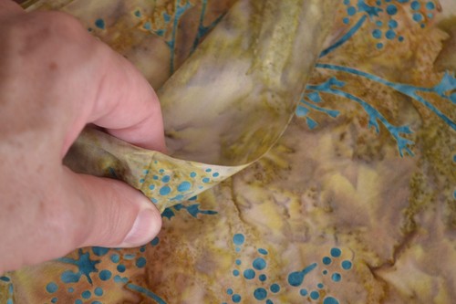 21" Long, Turquoise Vines on Brown Batik, Moda/Bon Voyage/Laundry Basket, M8873 - Picture 4 of 5