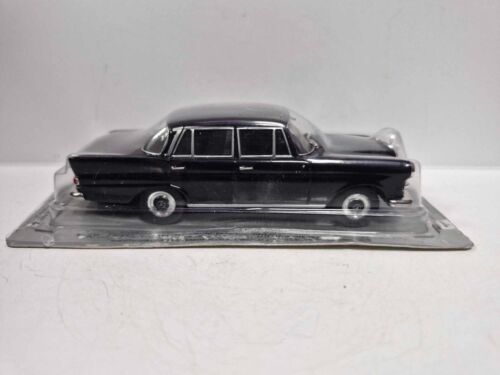 IXO IST Mercedes W110 200D Polish edition PRL Poland KAP 1:43 MIB Polish plates - Picture 2 of 10
