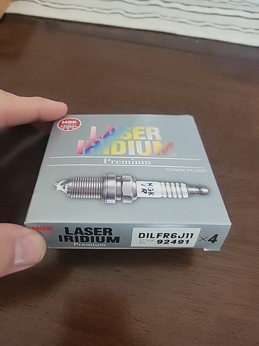 REAL Genuine NGK Laser Iridium Spark Plugs 92491 DILFR6J11 Acura Honda Volvo 4pk - Bild 2 von 4