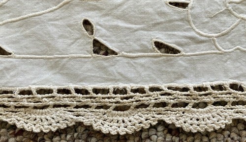 Ecru/Ivory Embroidered 7 Tab Valance with Cutwork Floral 58 inches Long EUC - Picture 7 of 11