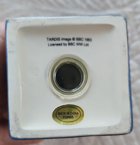 DR WHO Tardis & Dalek Pepper Shaker Ceramic About 3.5" - Picture 8 of 8